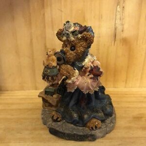 Boyds Bears  "The Collector" Figurine